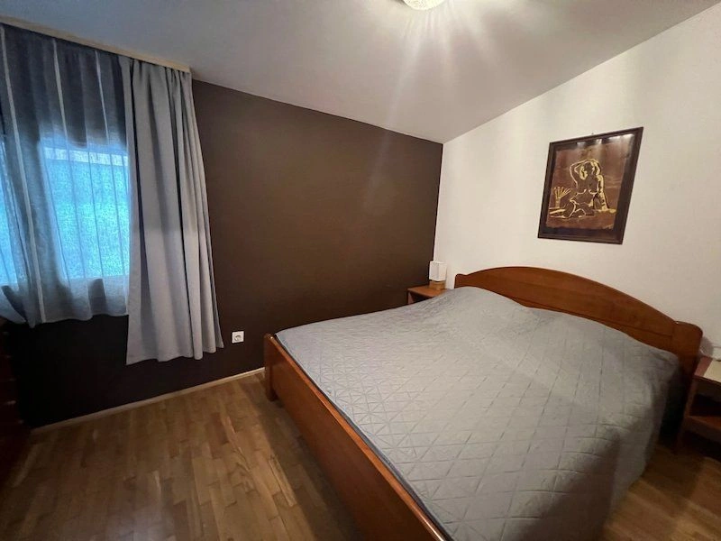 Four-apartment house 309 m2 near the beach
