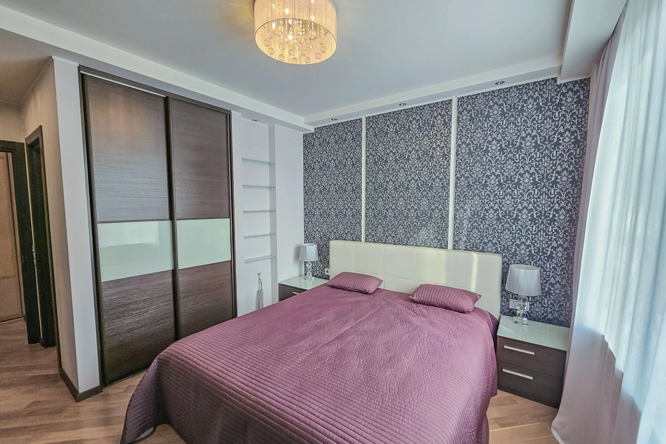 Appartamento trilocale nel complesso residenziale Zhivoy Rodnik con ristrutturazione di design