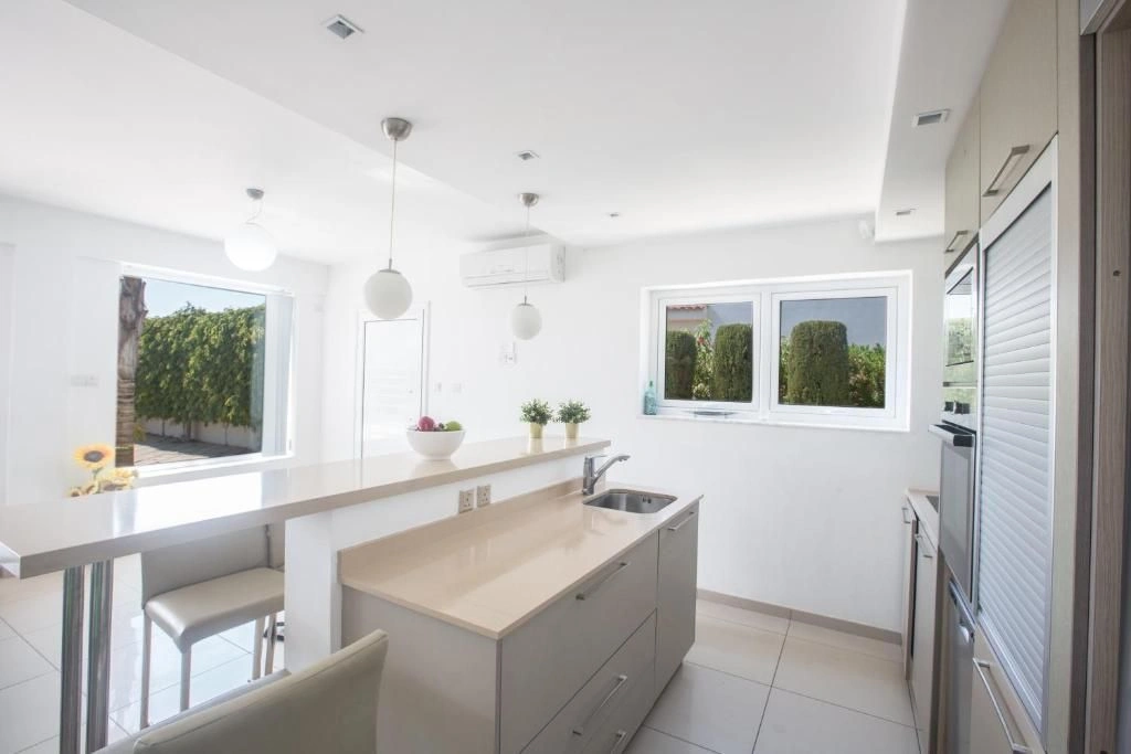 Spacious villa 125 m2 by the sea in Ayia Napa