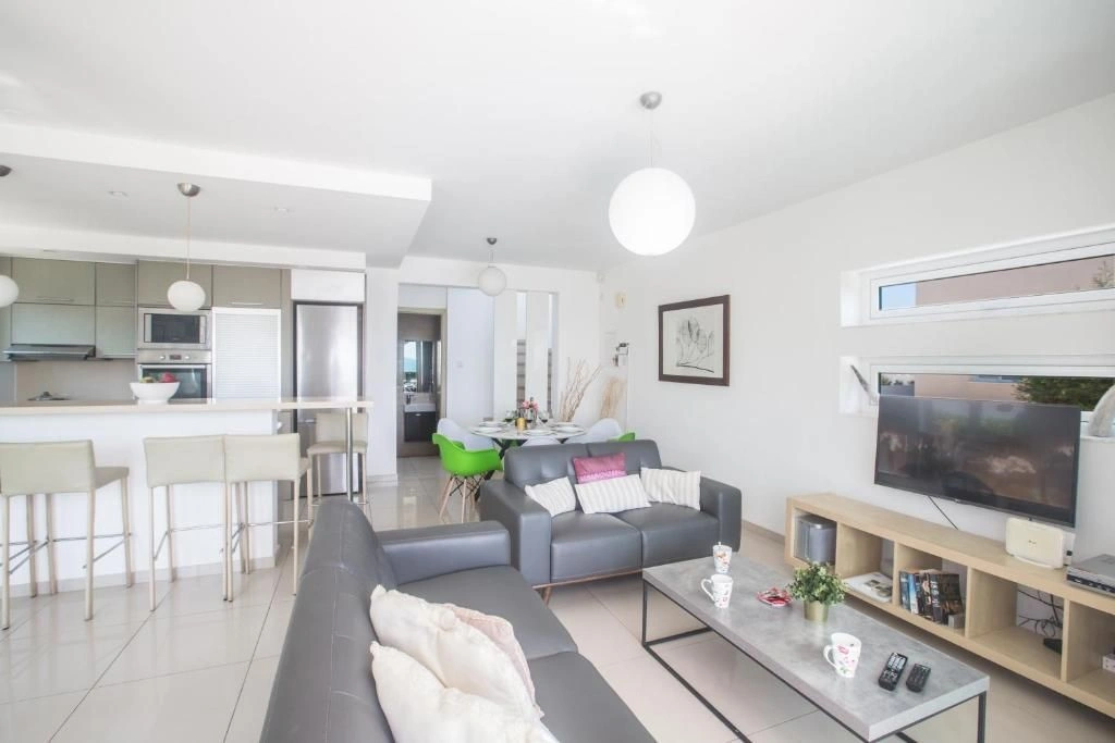 Spacious villa 125 m2 by the sea in Ayia Napa