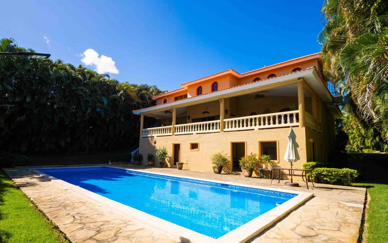 Villa with spacious living room in Cabarete, just 300 meters from the beach, Dominican Republic