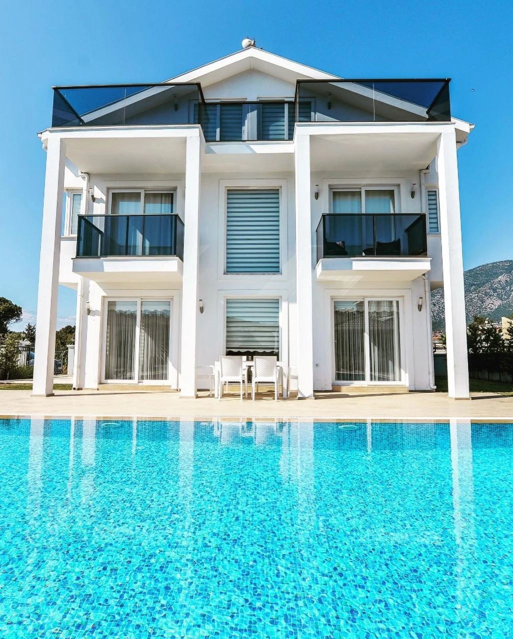 Luxury villa 200 m2 near the beach in Fethiye