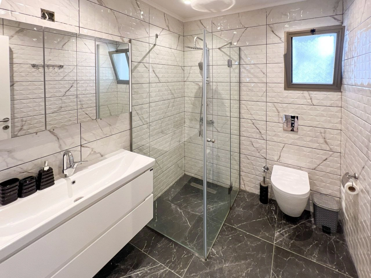 Kuzey Kıbrıs Alsancak bölgesinde yaşam için ideal 2+1 ev