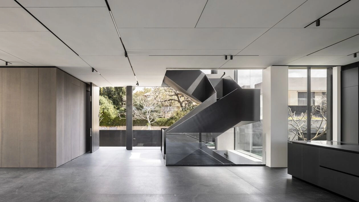 فيلا ذات تصميم أنيق في هرتسليا بجوار البحر - 24,729,100$