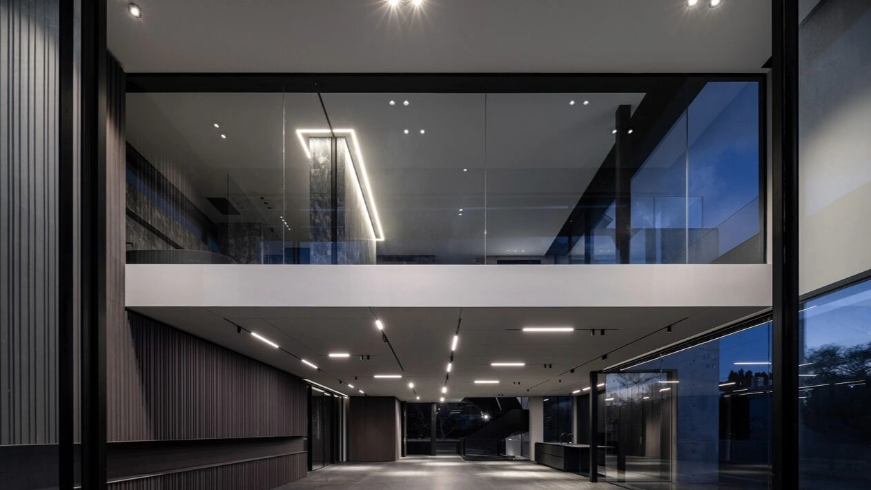 فيلا ذات تصميم أنيق في هرتسليا بجوار البحر - 24,729,100$