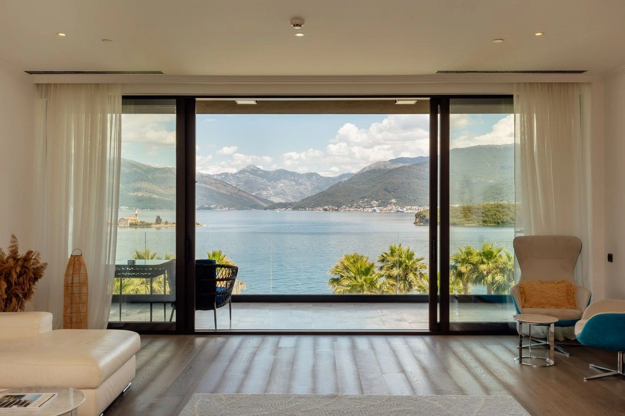 蒂瓦特 190 m² 临海豪华公寓