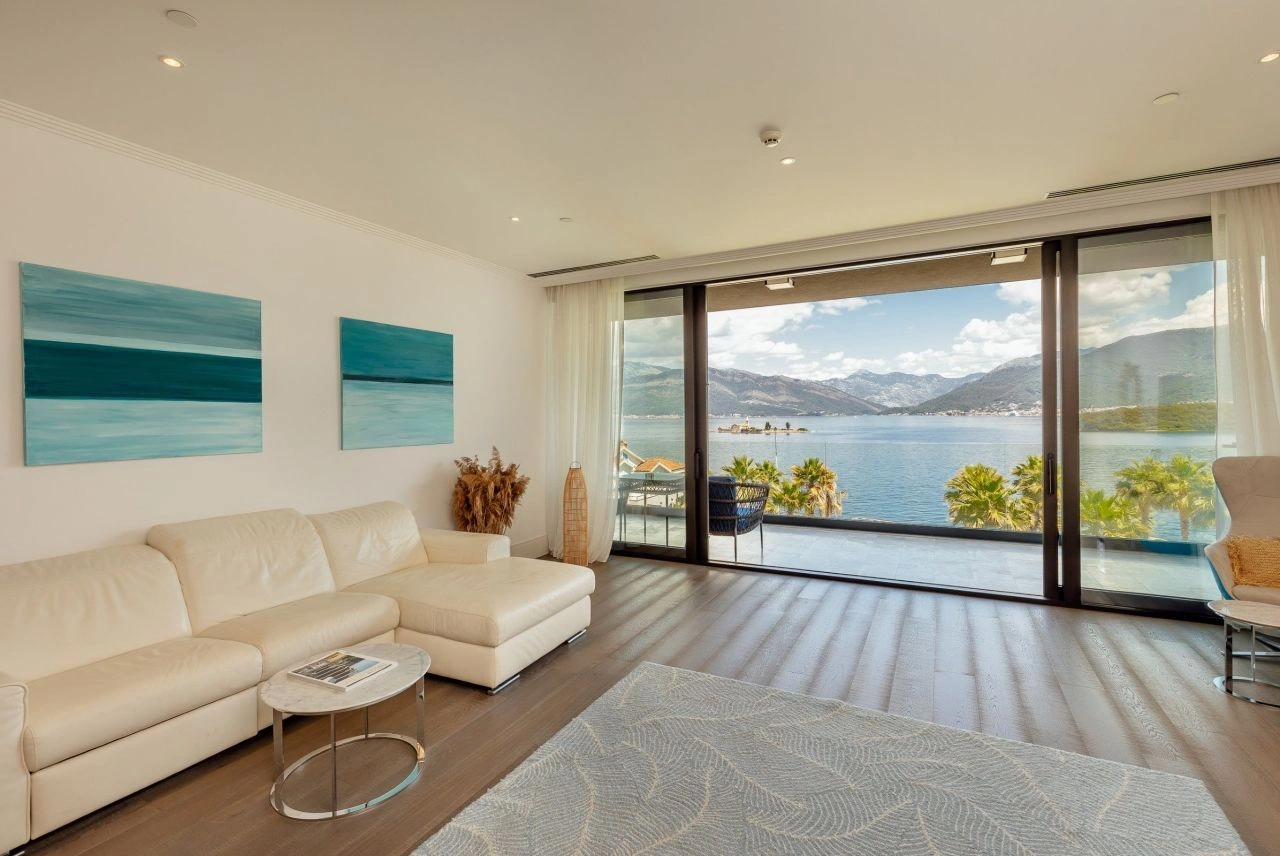 蒂瓦特 190 m² 临海豪华公寓