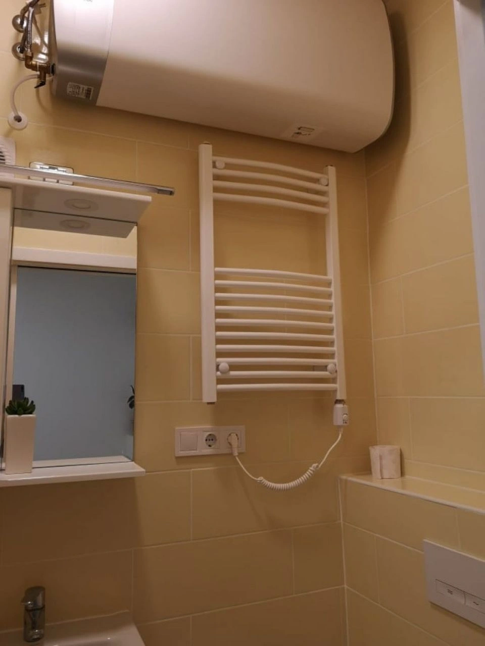 استودیو ۲۱ متر مربعی در مرکز بوداپست