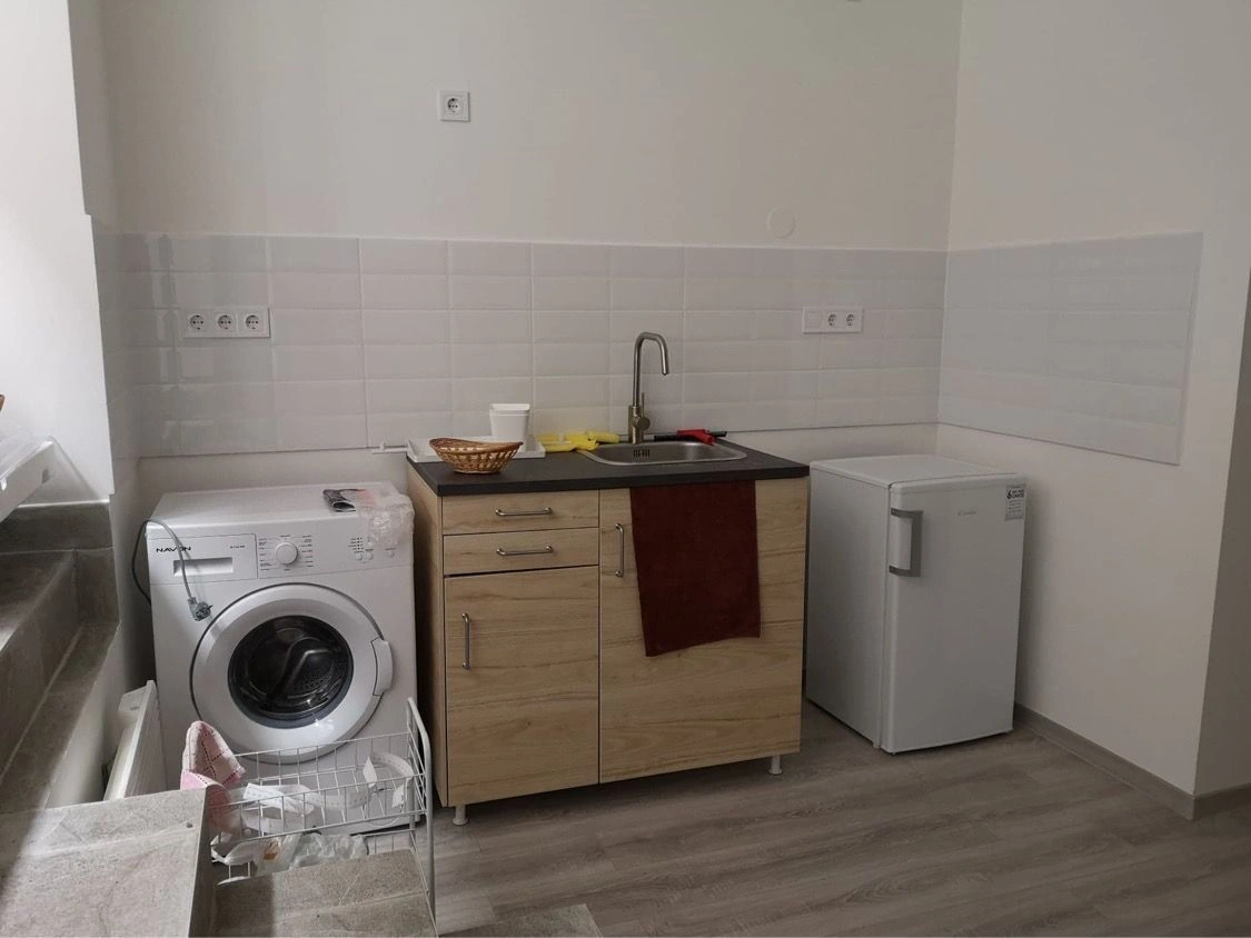 استودیو ۲۱ متر مربعی در مرکز بوداپست