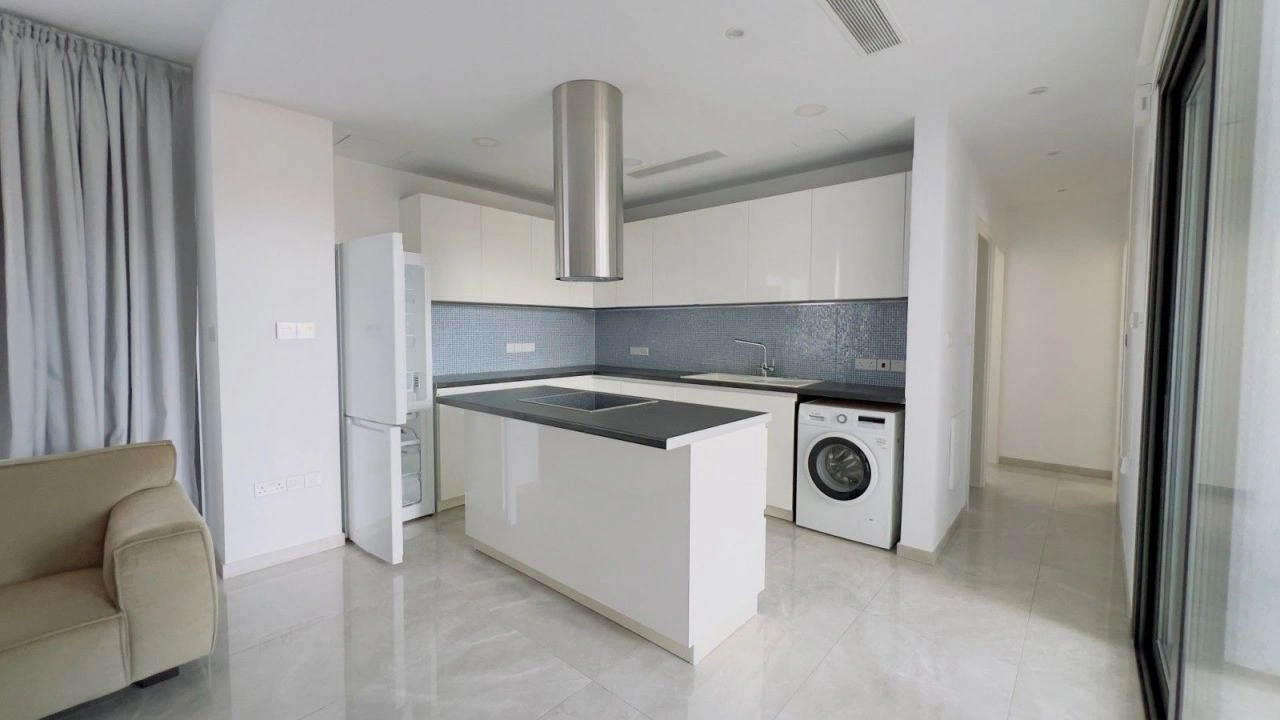 Apartment 121 m2 by the sea