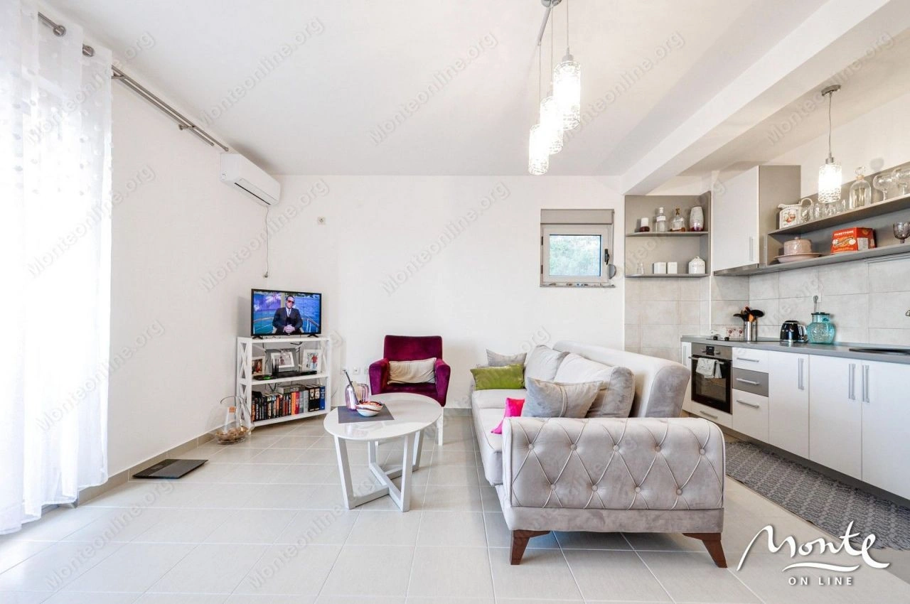 Wunderschöne Wohnung mit 55 m² und Meerblick in Tivat