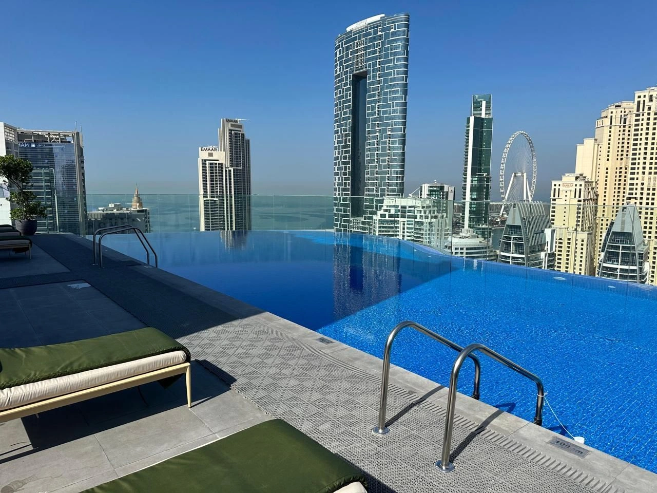 Studio apartment 47 m2 in Dubai