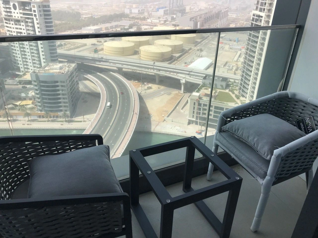 位于波斯湾海岸的72平方米服务式公寓,附带私家海滩