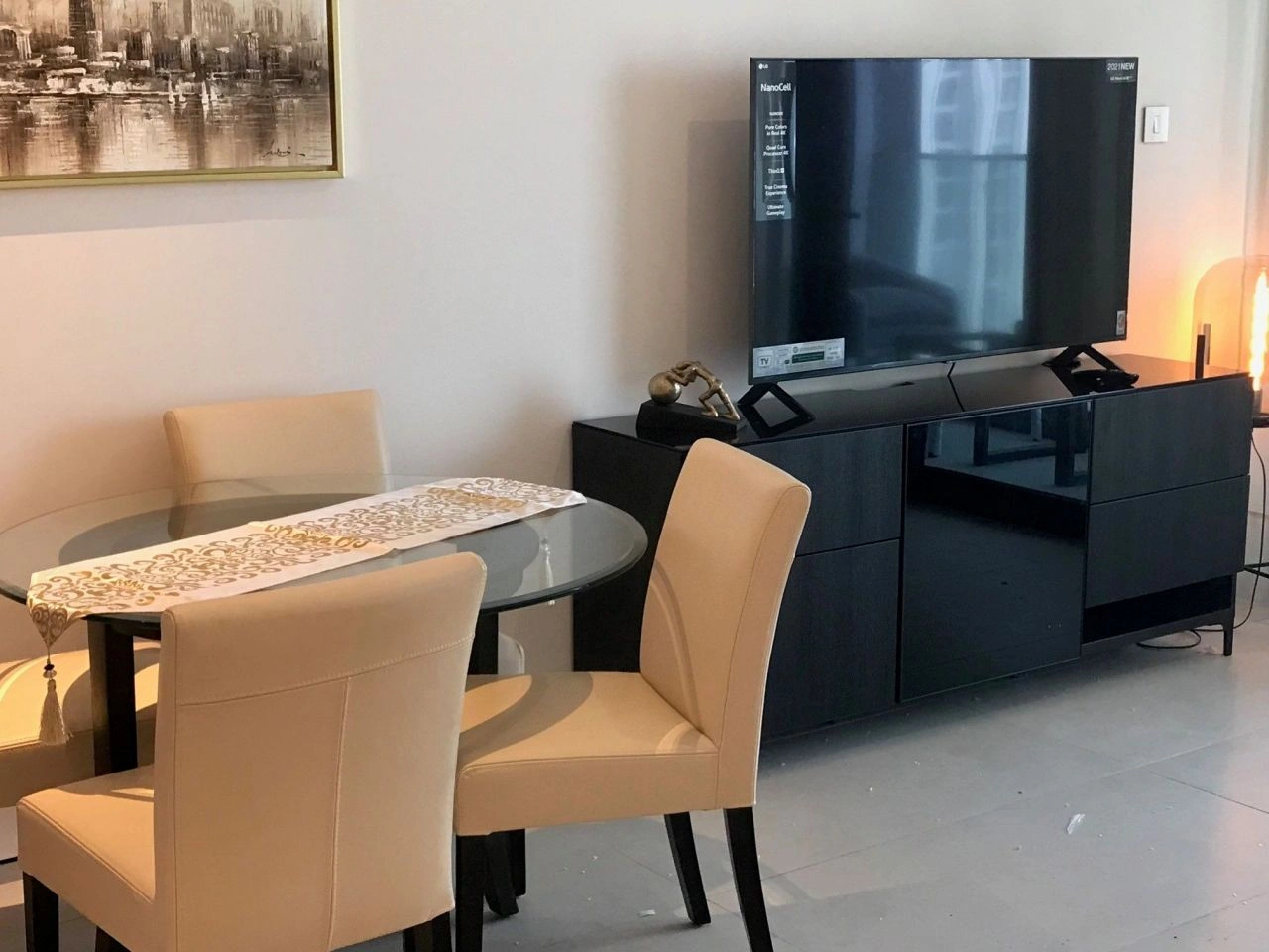 位于波斯湾海岸的72平方米服务式公寓,附带私家海滩