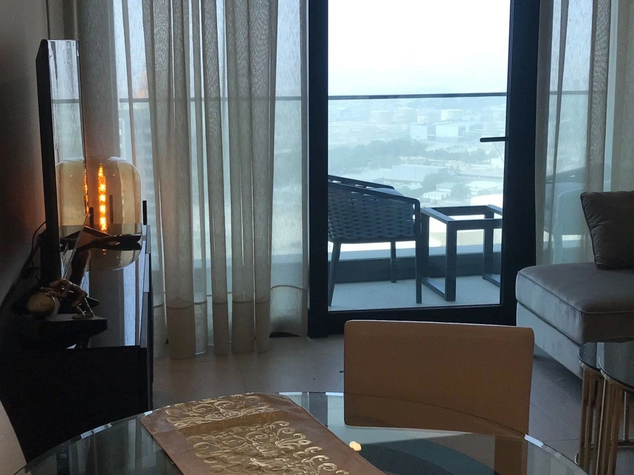 位于波斯湾海岸的72平方米服务式公寓,附带私家海滩