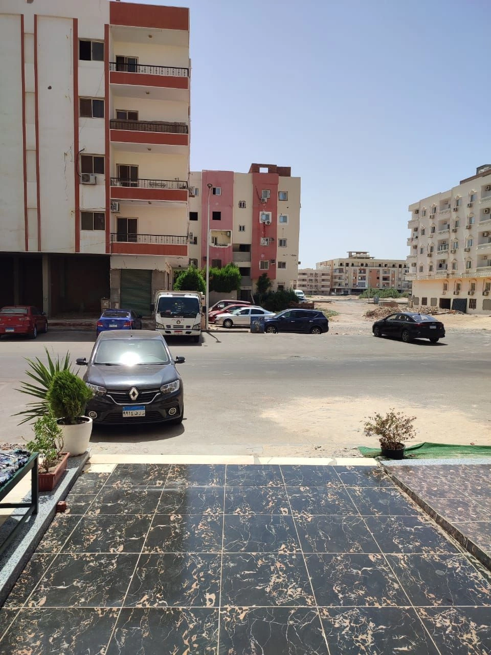 Finished apartment in Hurghada in a modern complex by the sea, Egypt