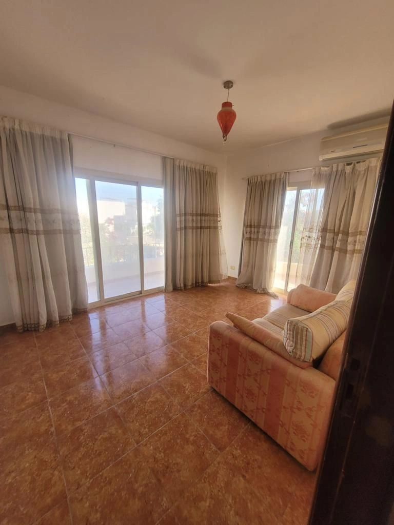 Hurghada'da geniş balkonlu ve deniz manzaralı 4+1 daire, Mısır