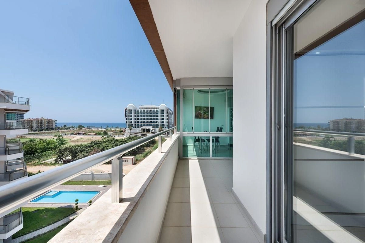 Duplex 130 m2 near the sea