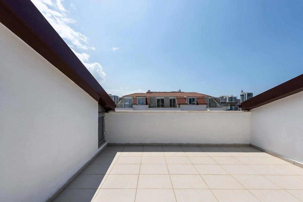 Duplex 130 m2 near the sea