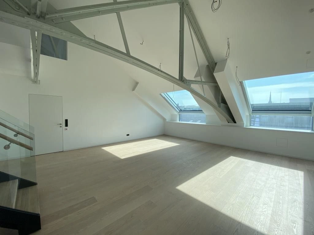 Luxury Apartment in a Historic Building in Vienna, Austria, 206.87 m²