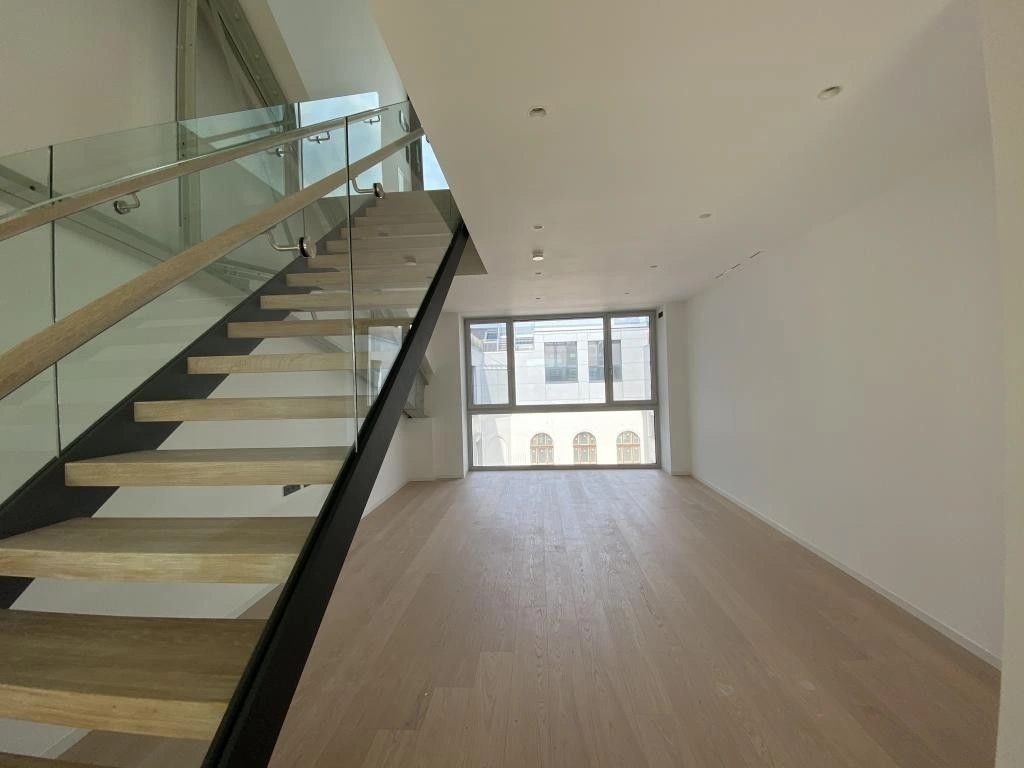 Luxury Apartment in a Historic Building in Vienna, Austria, 206.87 m²