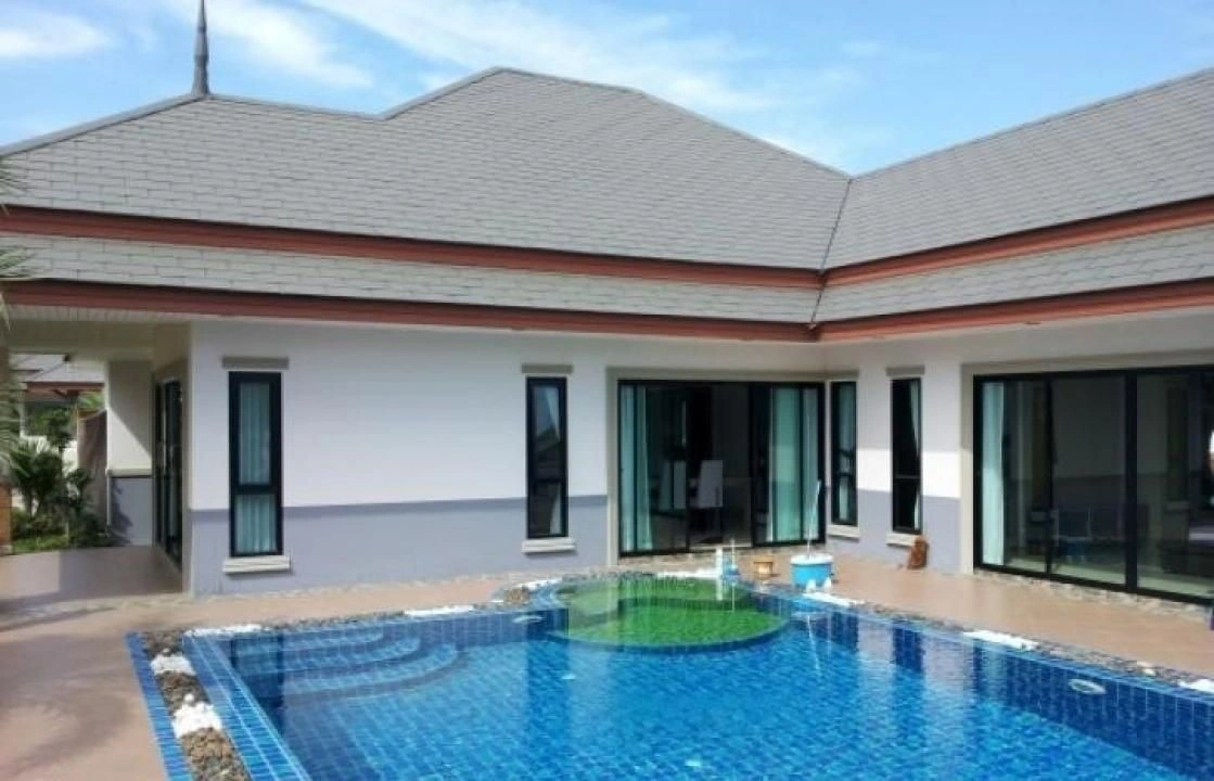 Comfortable villa 323.8 m2 in the resort area of Pattaya