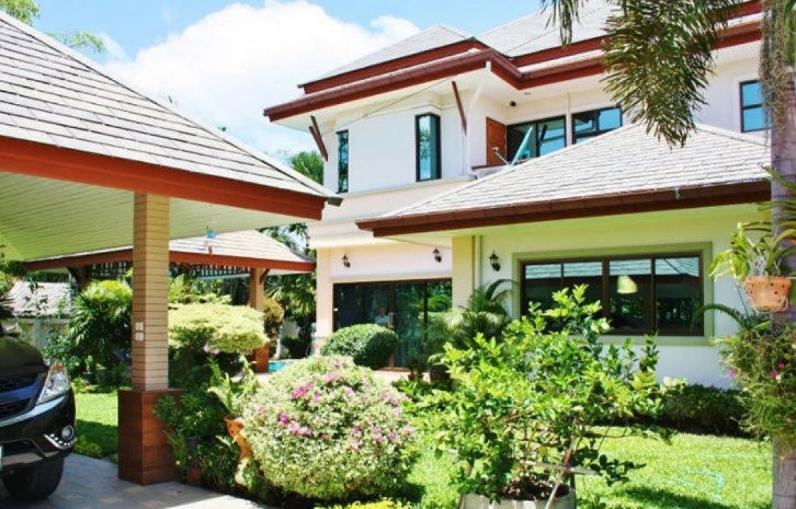 Comfortable villa 504 m2 in the resort area of Pattaya