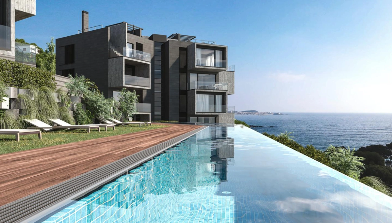 Apartamento 2+1 en la Costa Brava cerca de la playa Bella Dona