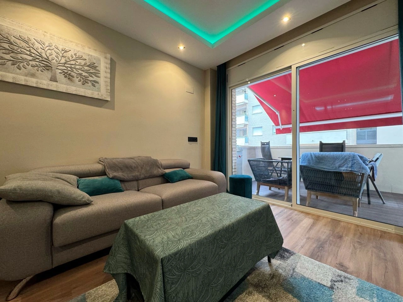 底层精美公寓,82 m²