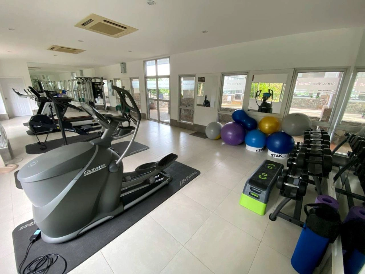 Bright apartment 95 m2 in a picturesque area in Pattaya