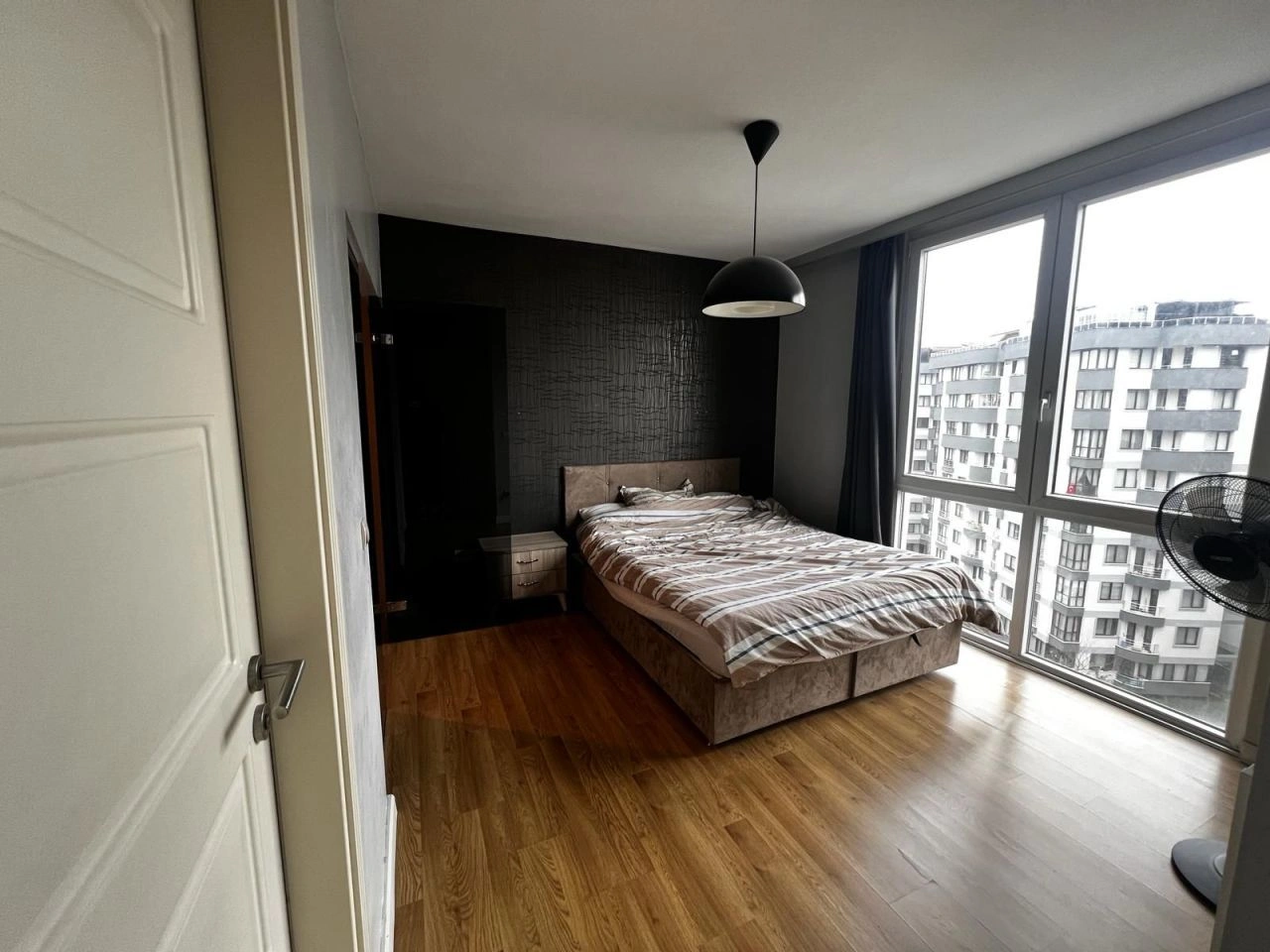 伊斯坦布尔带全景窗的 95 m2 公寓,土耳其