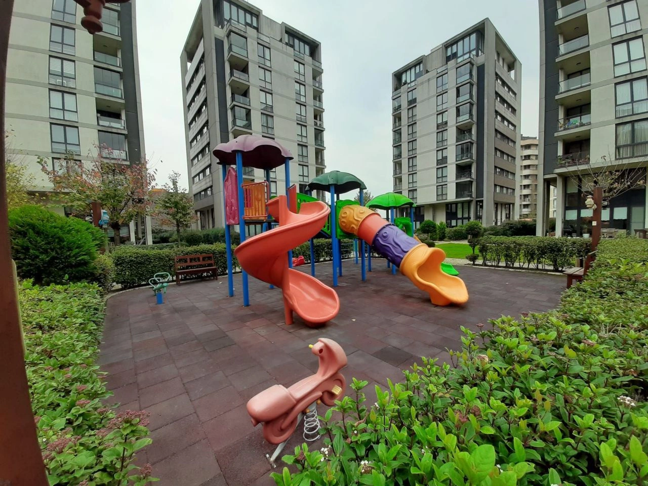 伊斯坦布尔带全景窗的 95 m2 公寓,土耳其