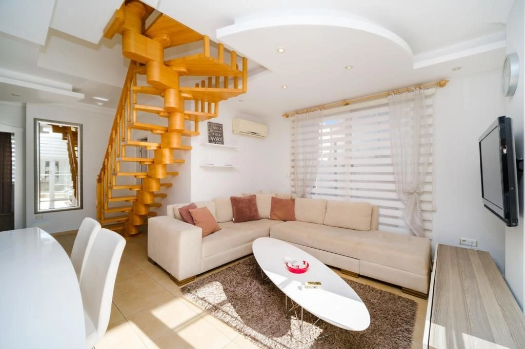 Modern duplex 3+1 200 meters from the beach in Alanya