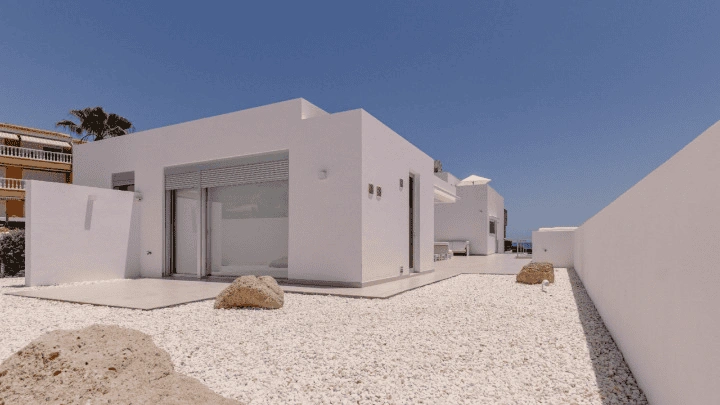 Modern 4+1 villa with ocean views in Tenerife