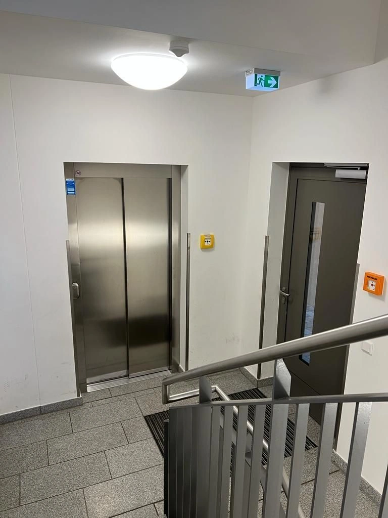 شقة حديثة بالقرب من فولكسبارك فيلمرسدورف، برلين، 93 متر مربع