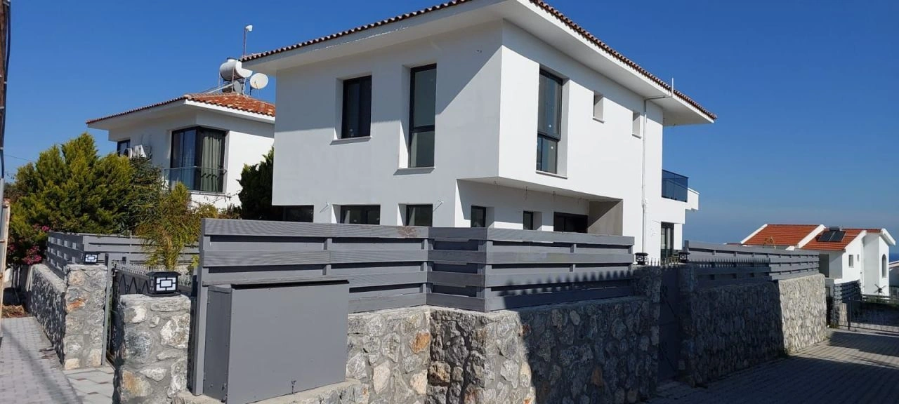 Villa in Alsancak 180 m2