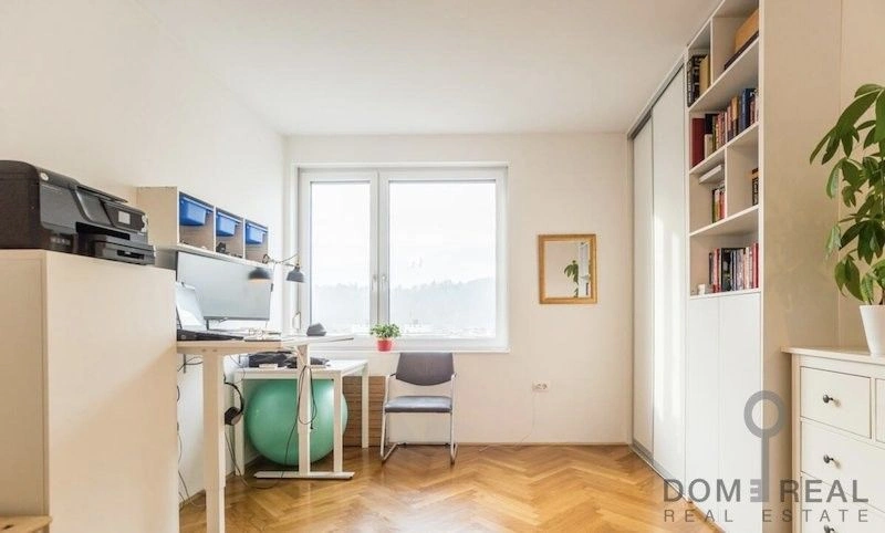 آپارتمان 2+1 در یک ساختمان مدرن در مرکز لیوبلیانا