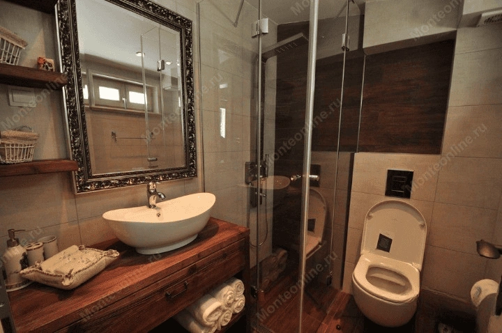 فيلا حجرية 105 م2 بجوار البحر في تيفات