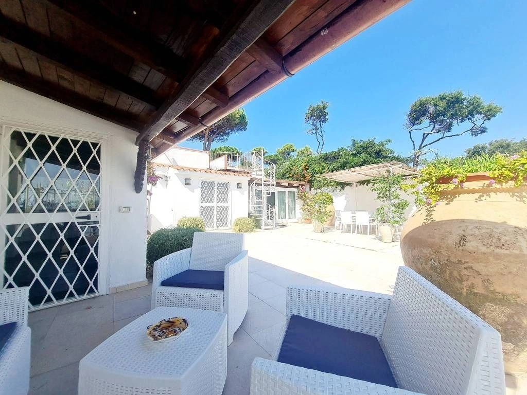 Villa a Sabaudia, 120 m2