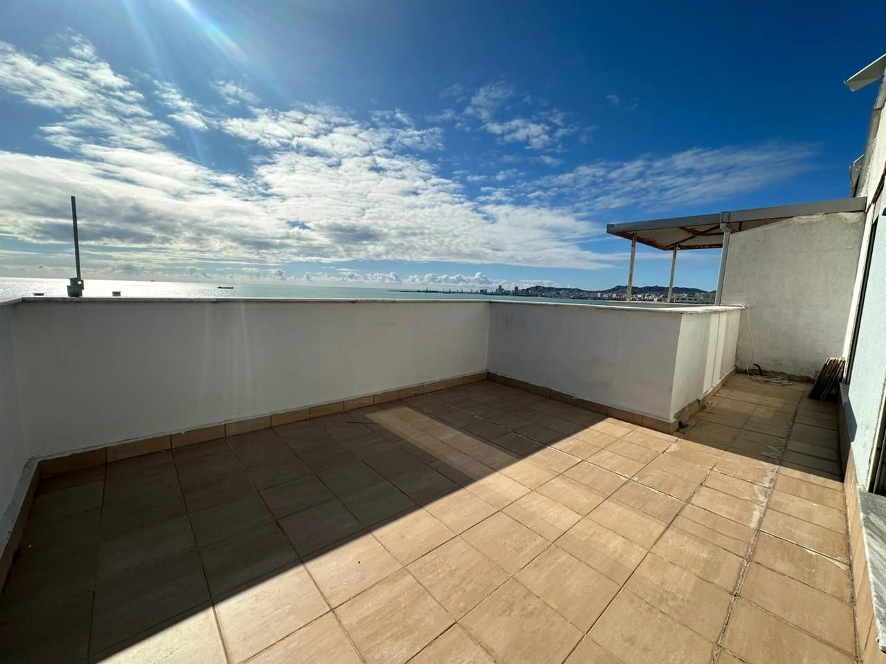 Spacious penthouse 106 m² in Durres