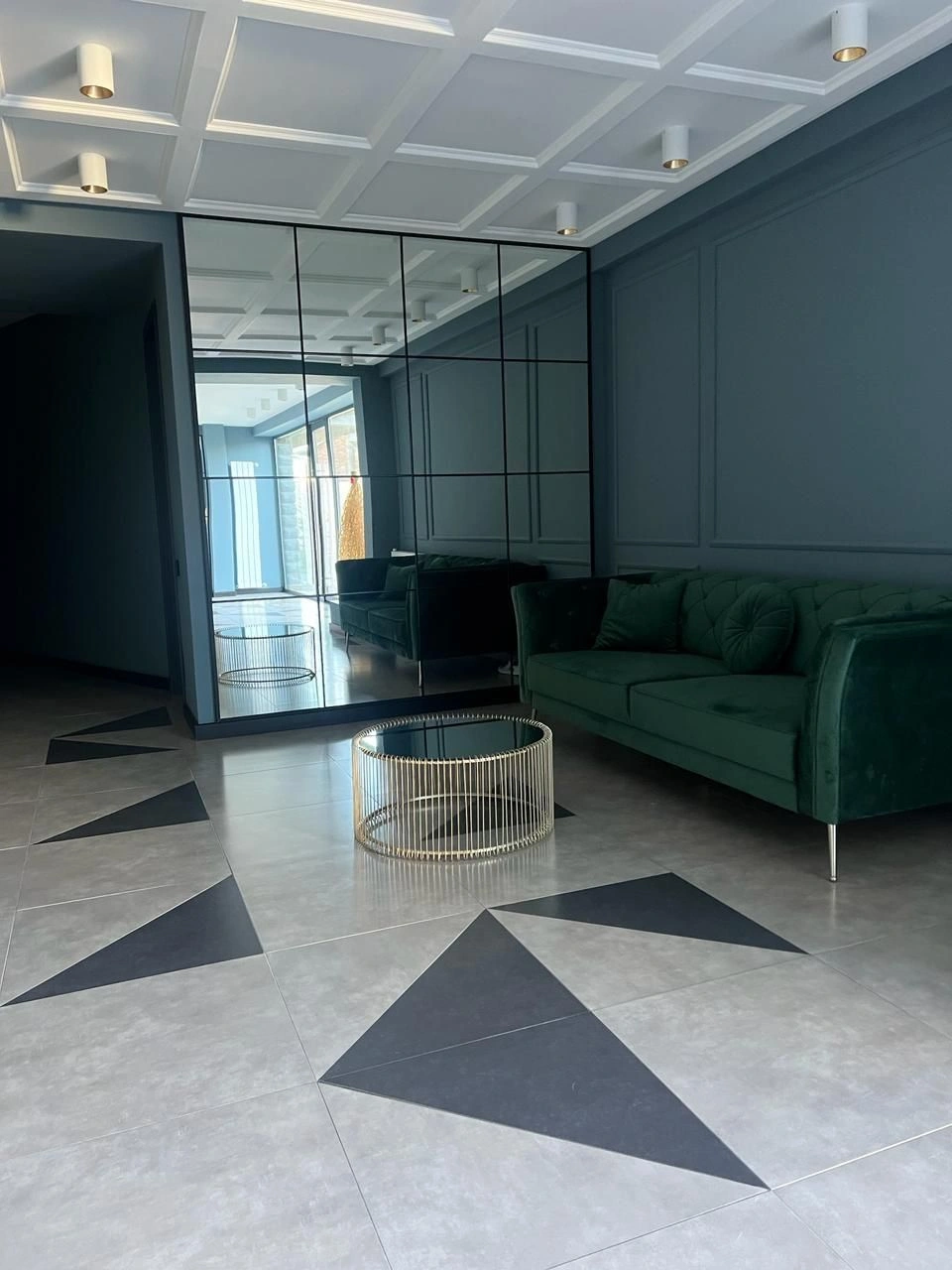 شقة فسيحة بغرفة نوم واحدة، 54 متر مربع، تقع في حي فيرا، تبليسي، الطابق الرابع، تطل على المعالم، عقارات في جورجيا ✅ معتمدة من قبل خبراء VelesClub Int.