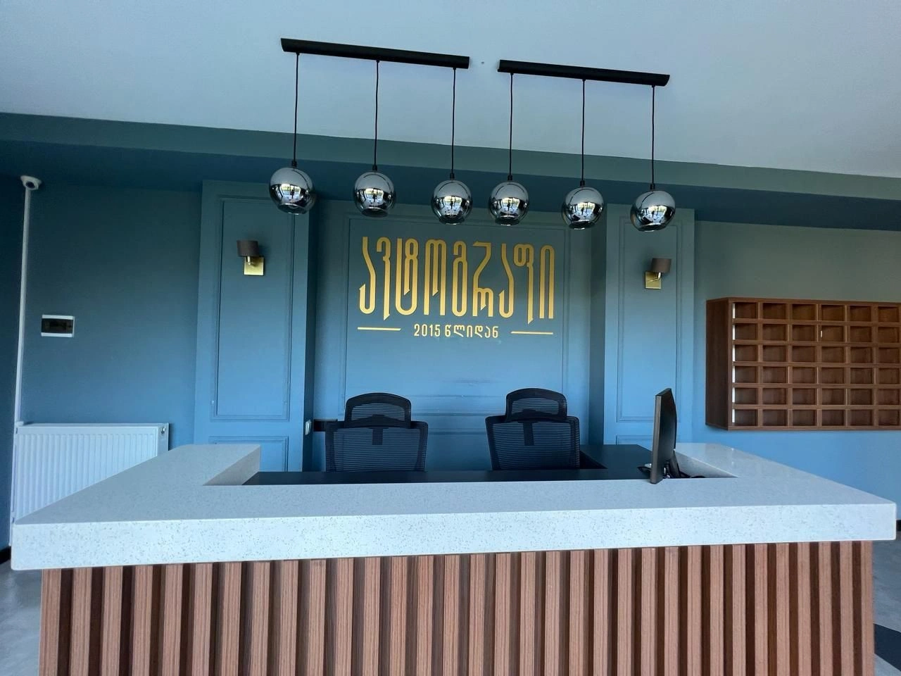 شقة فسيحة بغرفة نوم واحدة، 54 متر مربع، تقع في حي فيرا، تبليسي، الطابق الرابع، تطل على المعالم، عقارات في جورجيا ✅ معتمدة من قبل خبراء VelesClub Int.