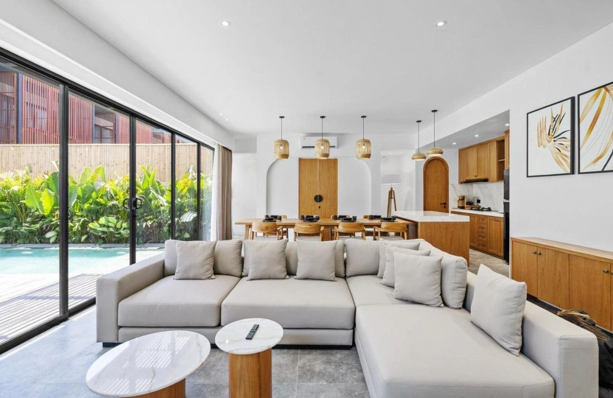 Villa 4+1 in Canggu mit Designer-Finish und Pool