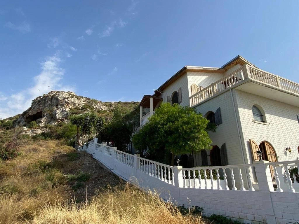 Villa in Alsancak 270 m2