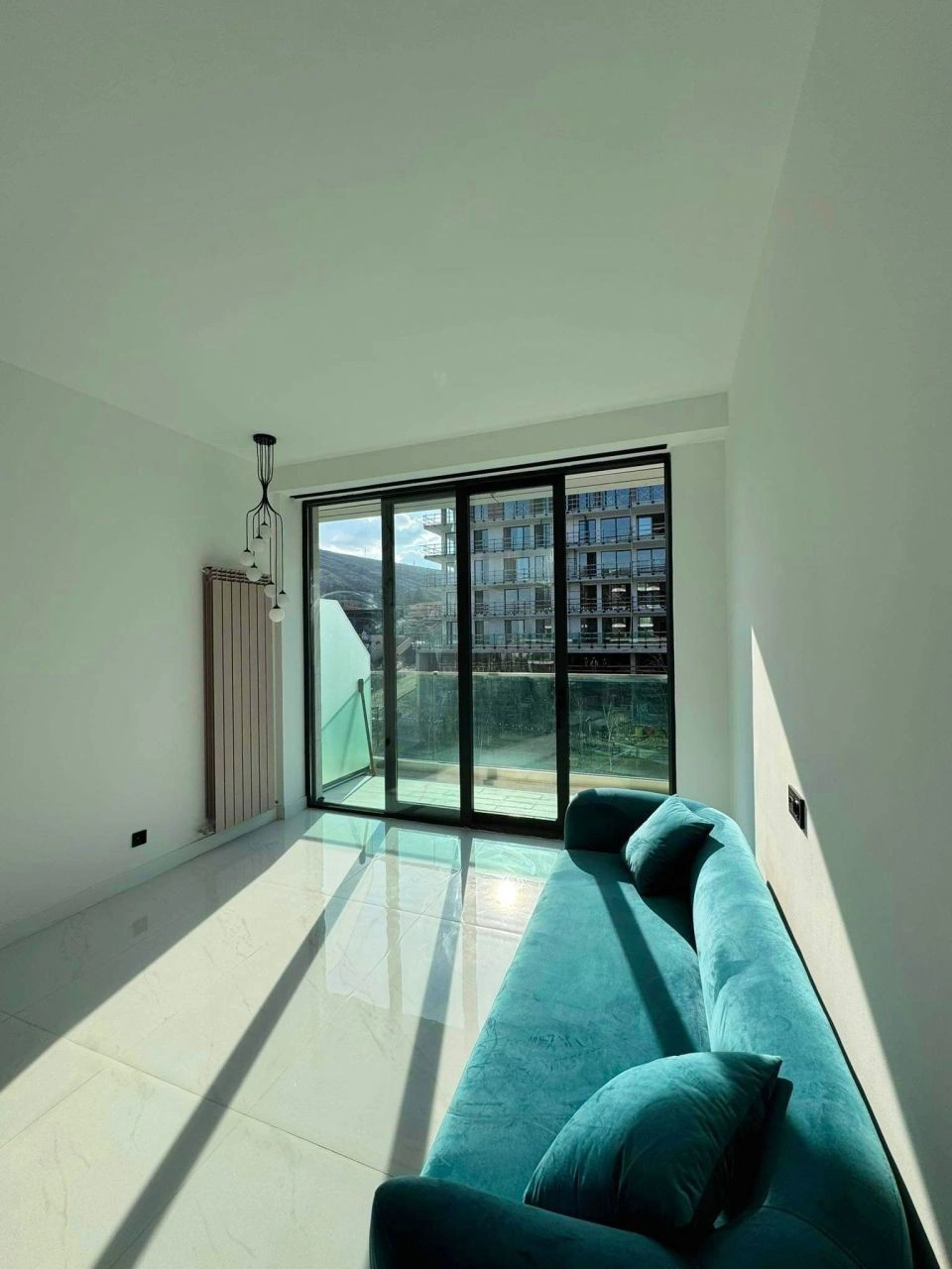 टिबिलीसी के केंद्र में नए रेसिडेंशियल कॉम्प्लेक्स में शानदार 1+1 अपार्टमेंट