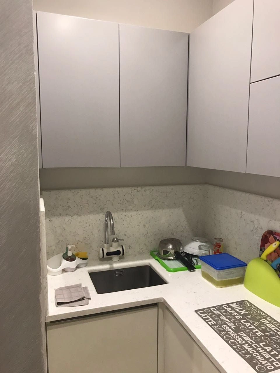 Apartamento de tres habitaciones de 85 m² en Durrës