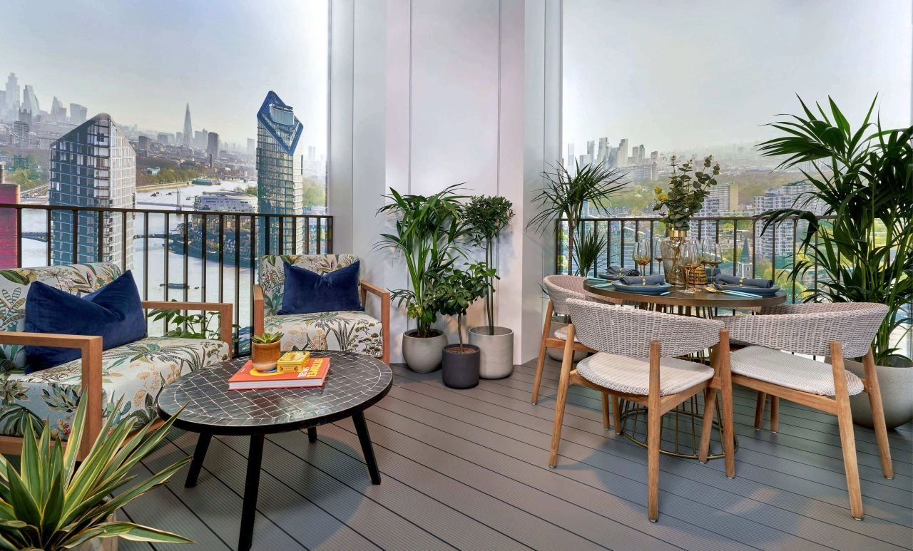 Luxury 1+1 Apartment Near the Sea in London