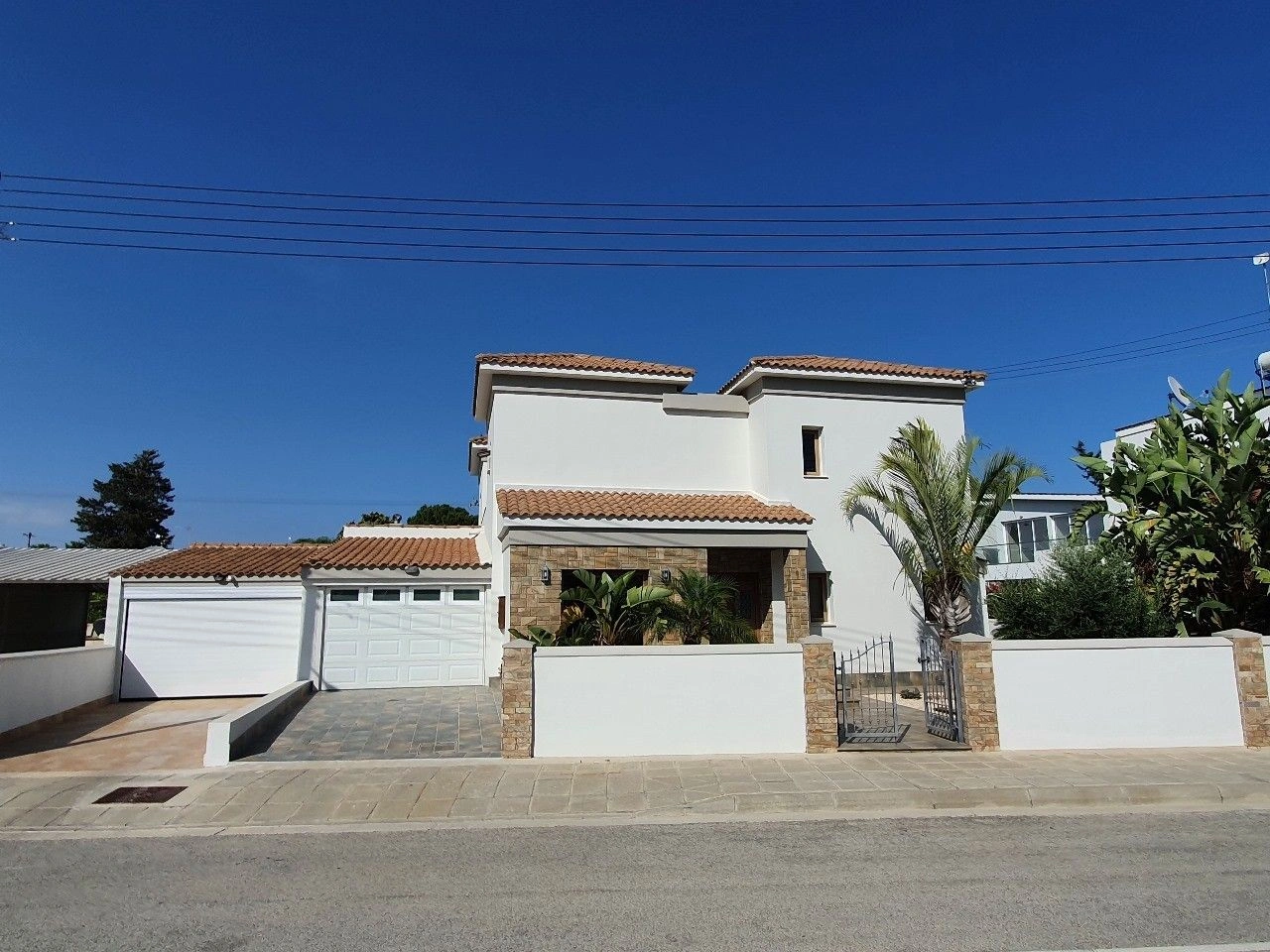 Elegant Villa 348 m2 in Larnaca