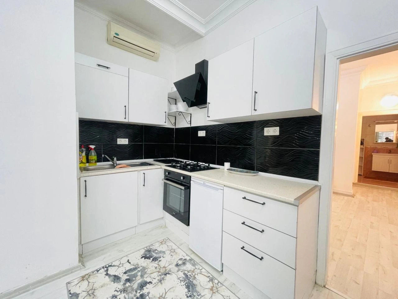 Comfortable apartment 1+1 200 m from the sea in Alanya