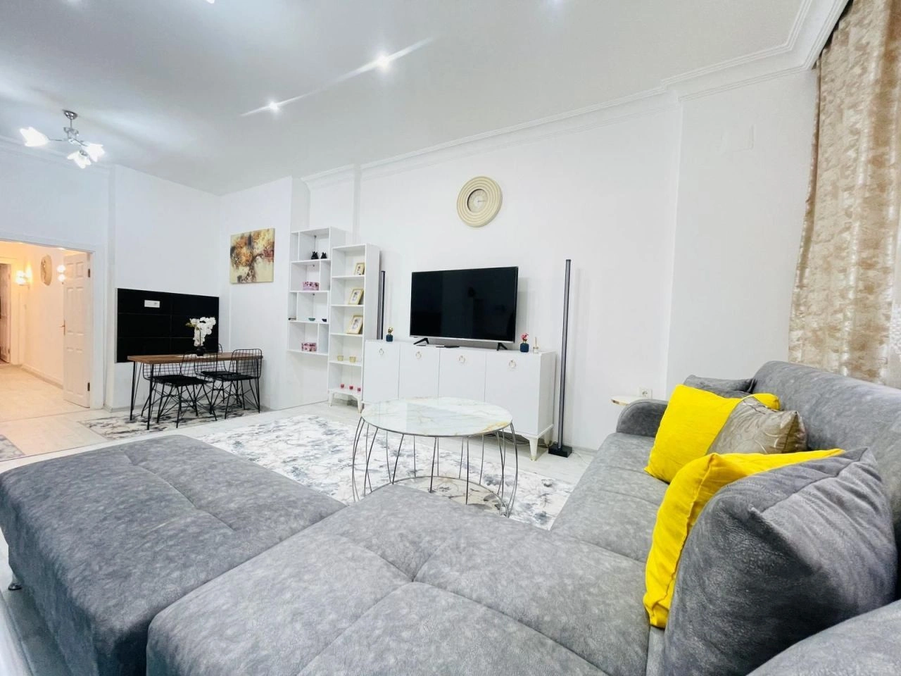 Comfortable apartment 1+1 200 m from the sea in Alanya